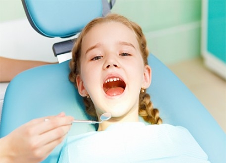 أهمية الأسنان اللبنية وأسلوب العنايه بها