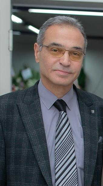 أيمن محمد سليمان