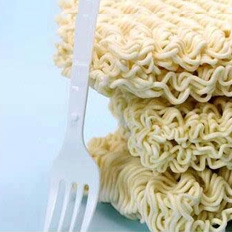 علاقة الشعرية سريعة التحضير النودلز بالسرطان حقيقة أم وهم ؟  