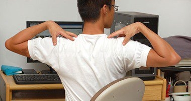 ماتقعدش كتير.. الجلوس لفترات طويلة يصيبك بالقلق الشديد