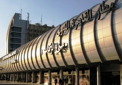 اشتباه في إصابة حاج بفيروس «كورونا» بمطار القاهرة