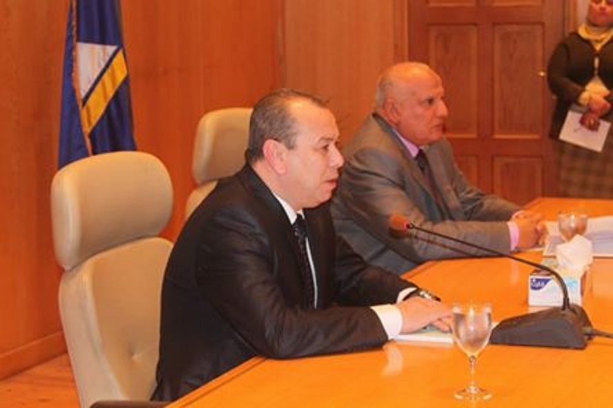 محافظ دمياط يحيل 37 طبيبًا بمستشفى دمياط العام للتحقيق لتغيبهم عن العمل 